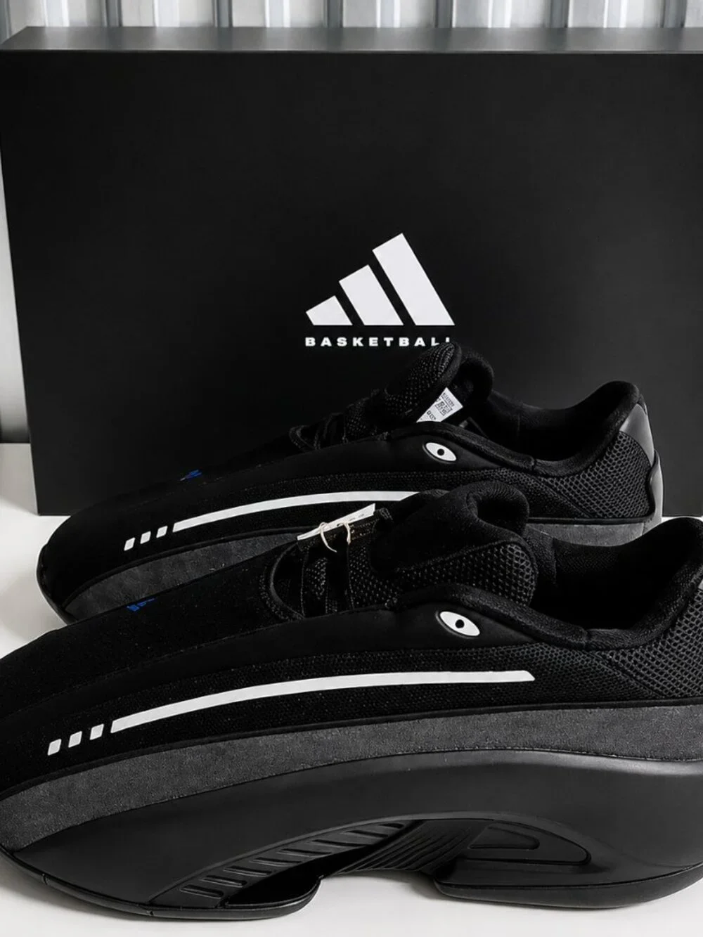 Adidas Mad IIInfinity 'Black Carbon' Mens Size 11.5 Sneakers Basketball IG7941